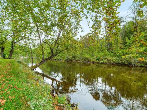 52 Delta Lane Sylva NC 28779