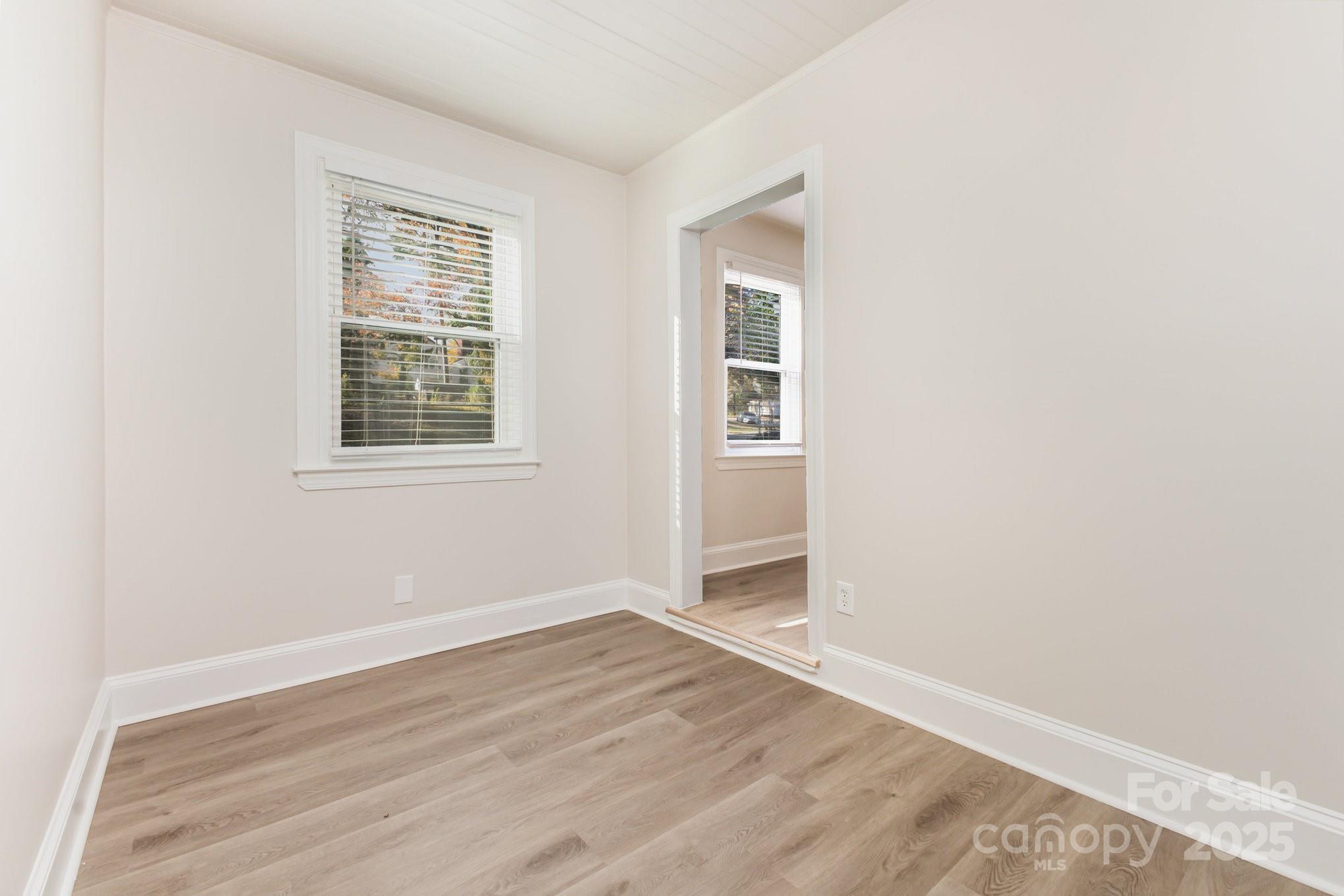 2446 Columbus Circle Charlotte NC 28208