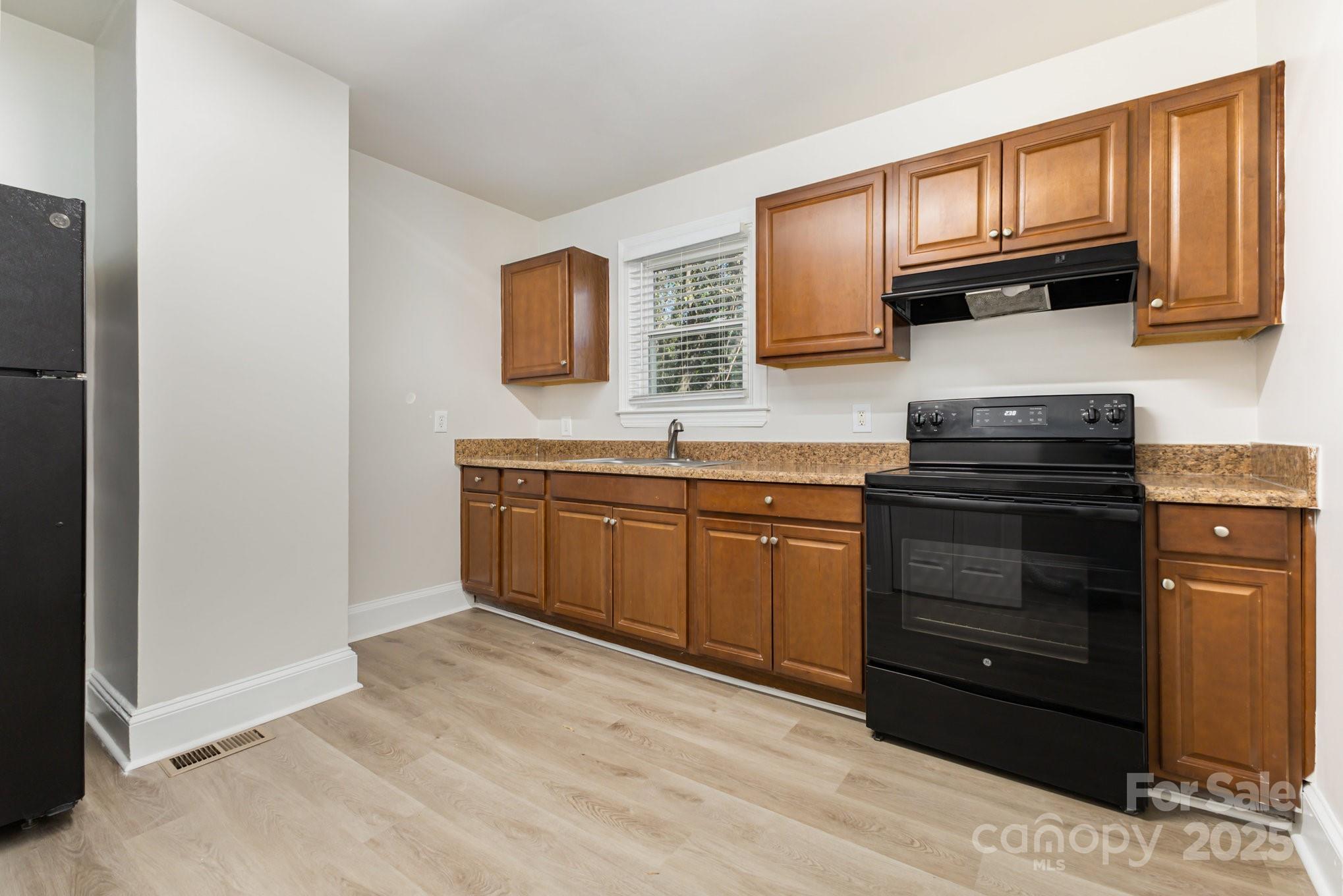 2446 Columbus Circle Charlotte NC 28208