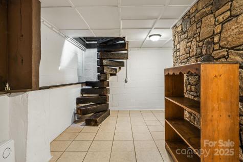 117 Holcombe Branch Road Weaverville NC 28787