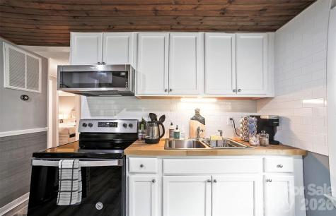 22 Glenview Place Arden NC 28704