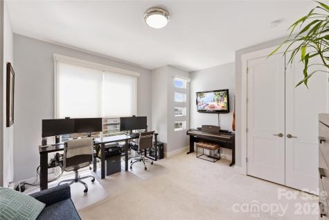 1651 Duckworth Avenue Charlotte NC 28208
