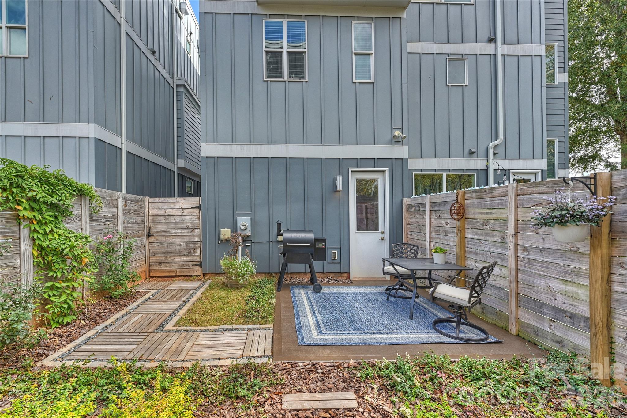 1651 Duckworth Avenue Charlotte NC 28208