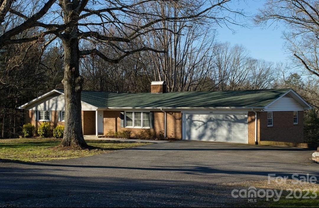 2619 Pinoak Drive Hickory NC 28602