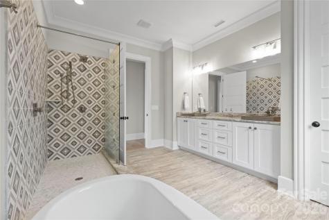 8170 Bay Pointe Drive Denver NC 28037