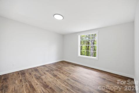 39 Upper Moffitt Road Asheville NC 28805