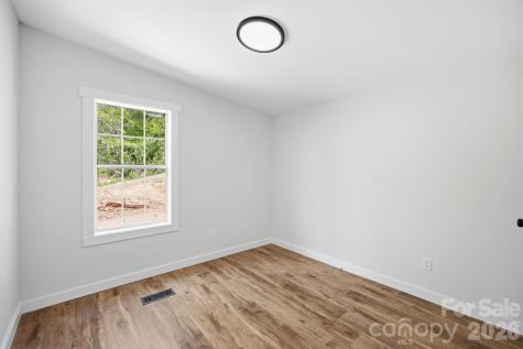 39 Upper Moffitt Road Asheville NC 28805