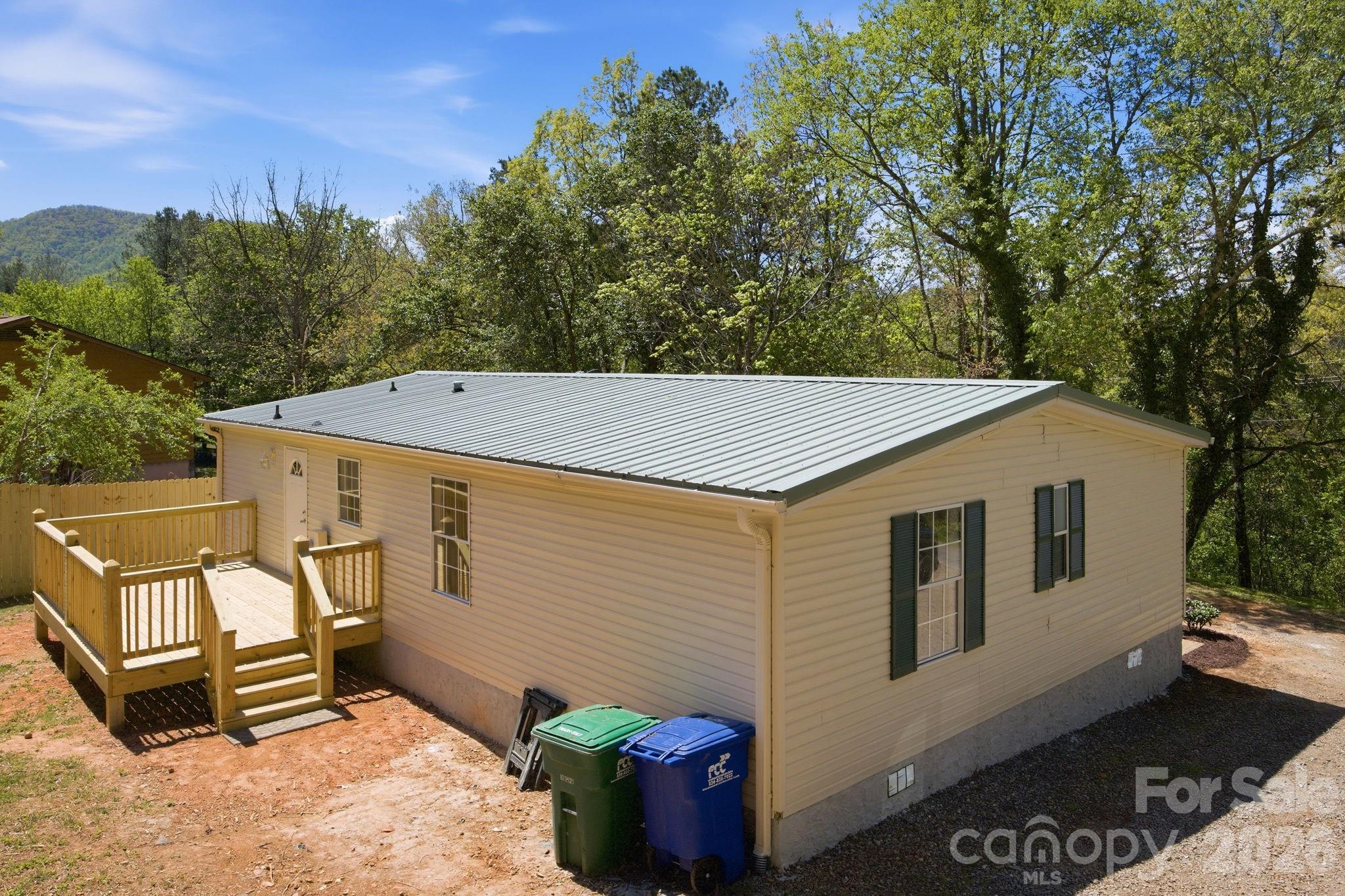 39 Upper Moffitt Road Asheville NC 28805
