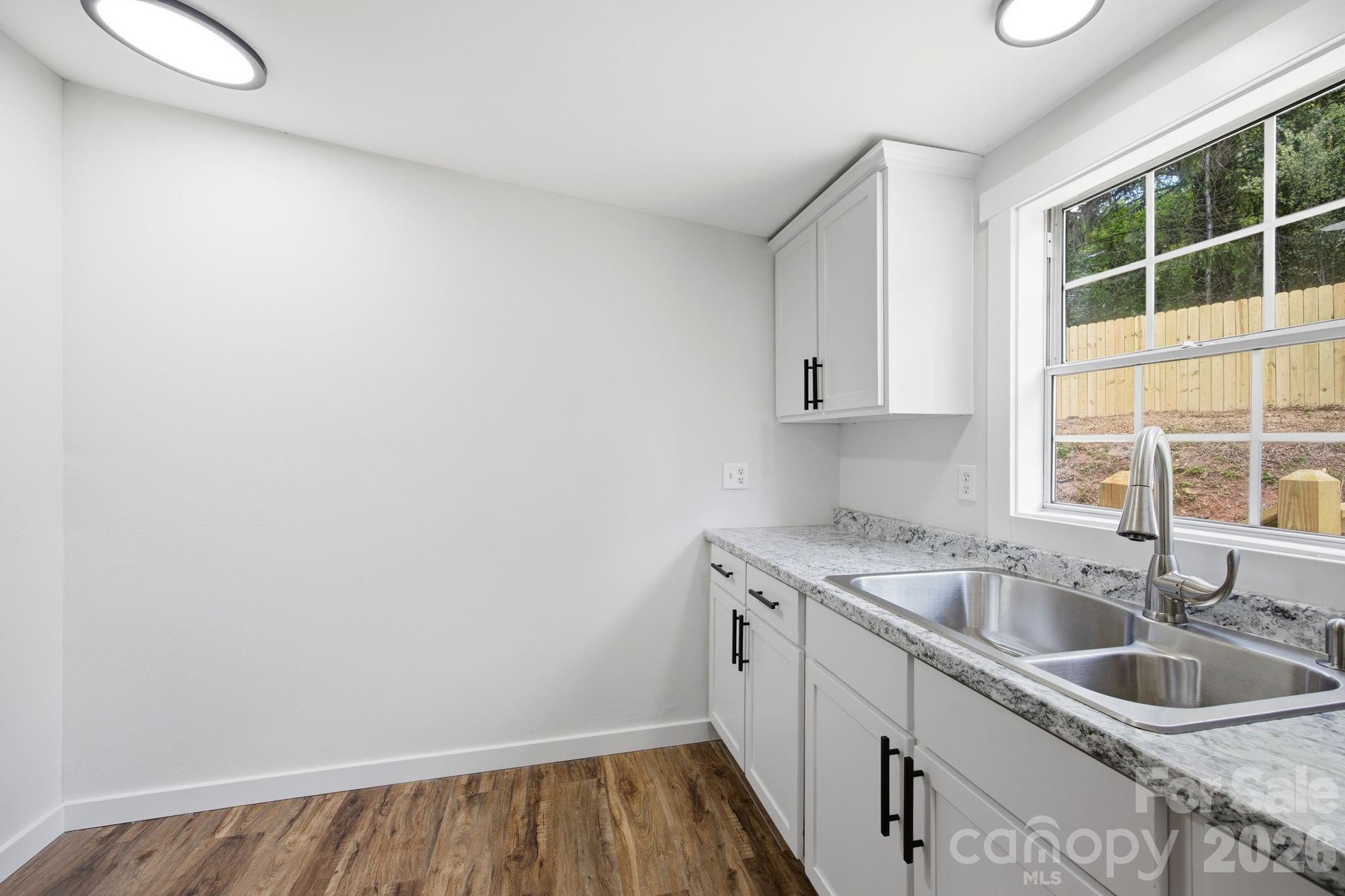 39 Upper Moffitt Road Asheville NC 28805