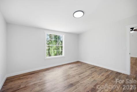 39 Upper Moffitt Road Asheville NC 28805