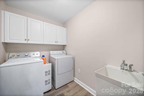 410 W Elm Street Wingate NC 28174