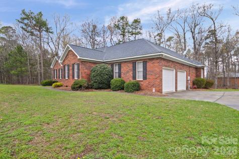 410 W Elm Street Wingate NC 28174