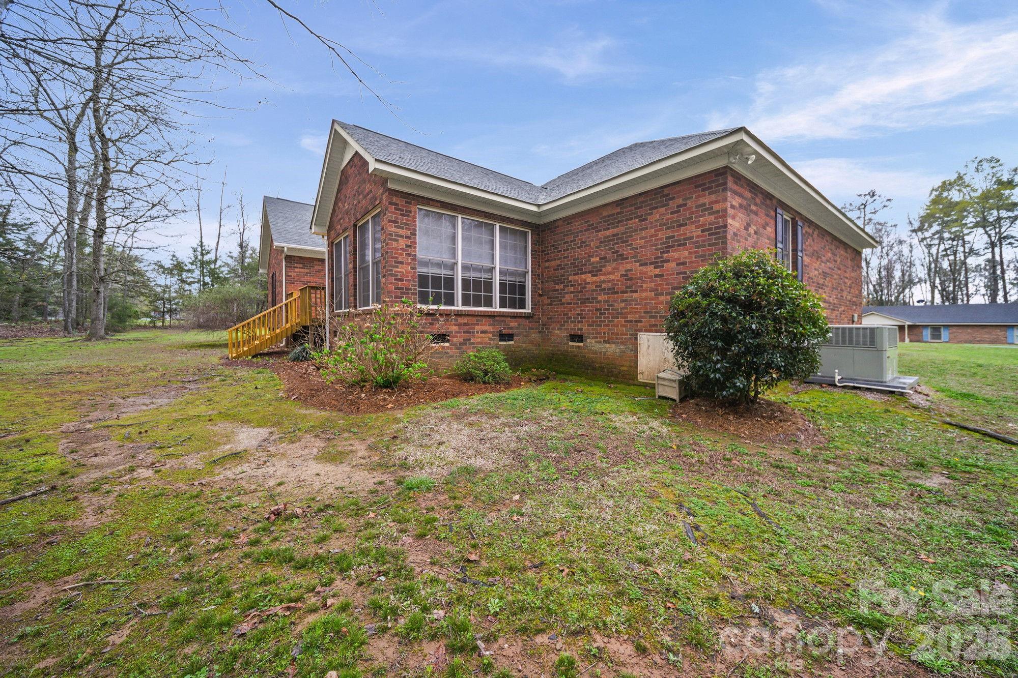 410 W Elm Street Wingate NC 28174