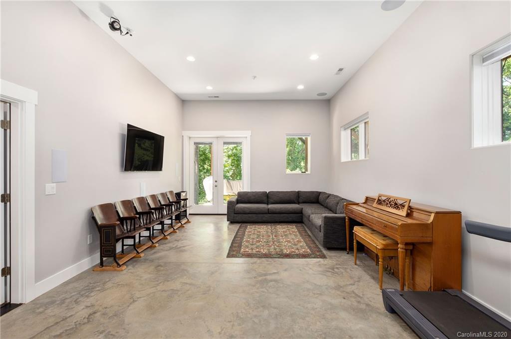 60 Hibriten Drive Asheville NC 28801