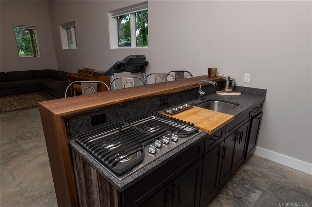 60 Hibriten Drive Asheville NC 28801