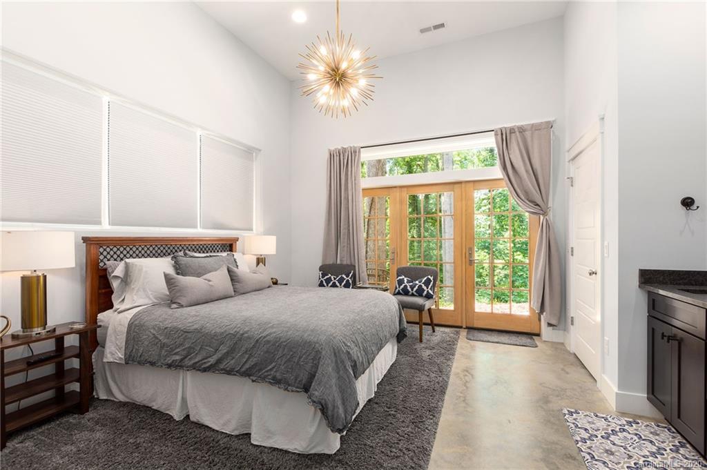 60 Hibriten Drive Asheville NC 28801