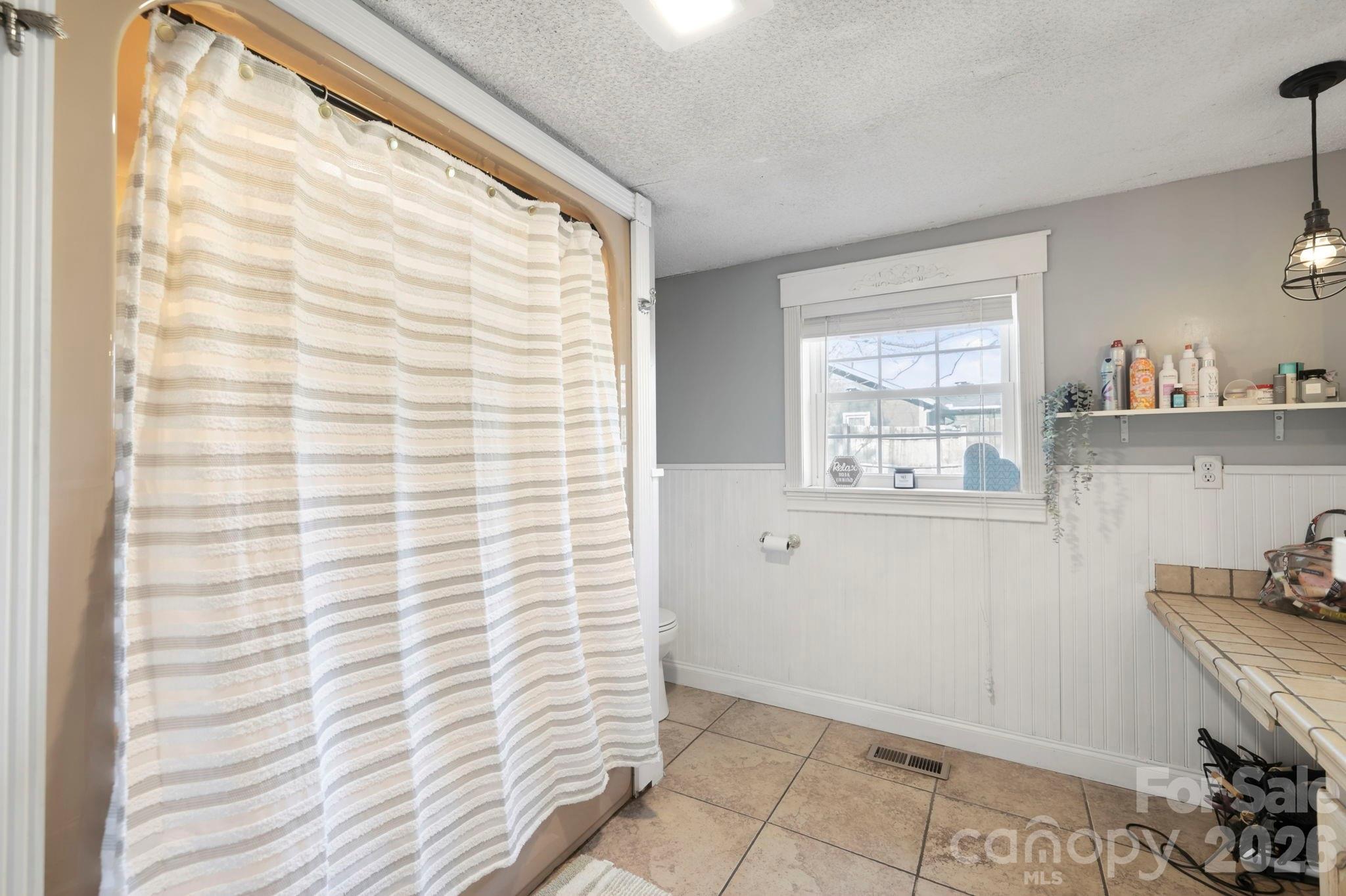 112 Gibbs Street Hendersonville NC 28739