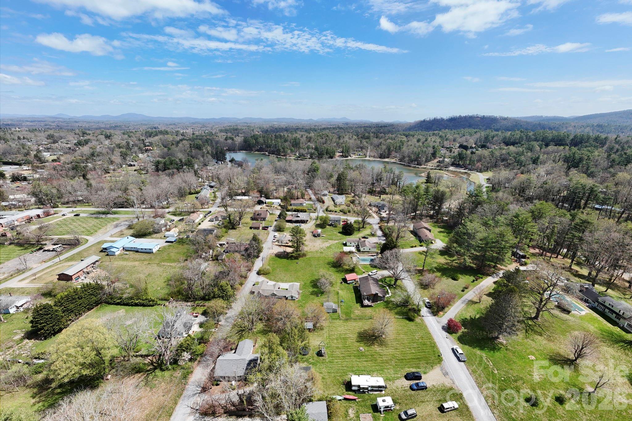 112 Gibbs Street Hendersonville NC 28739