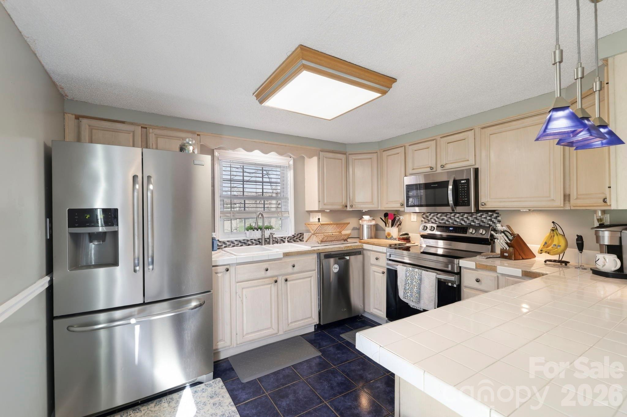 112 Gibbs Street Hendersonville NC 28739
