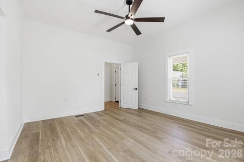 630 N Davis Avenue Newton NC 28658