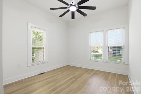 630 N Davis Avenue Newton NC 28658