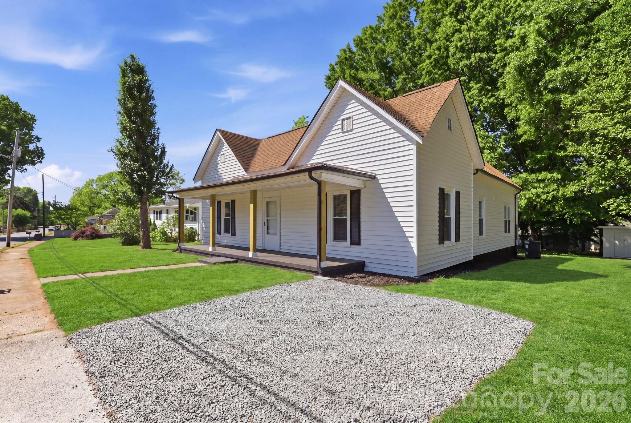 630 N Davis Avenue Newton NC 28658
