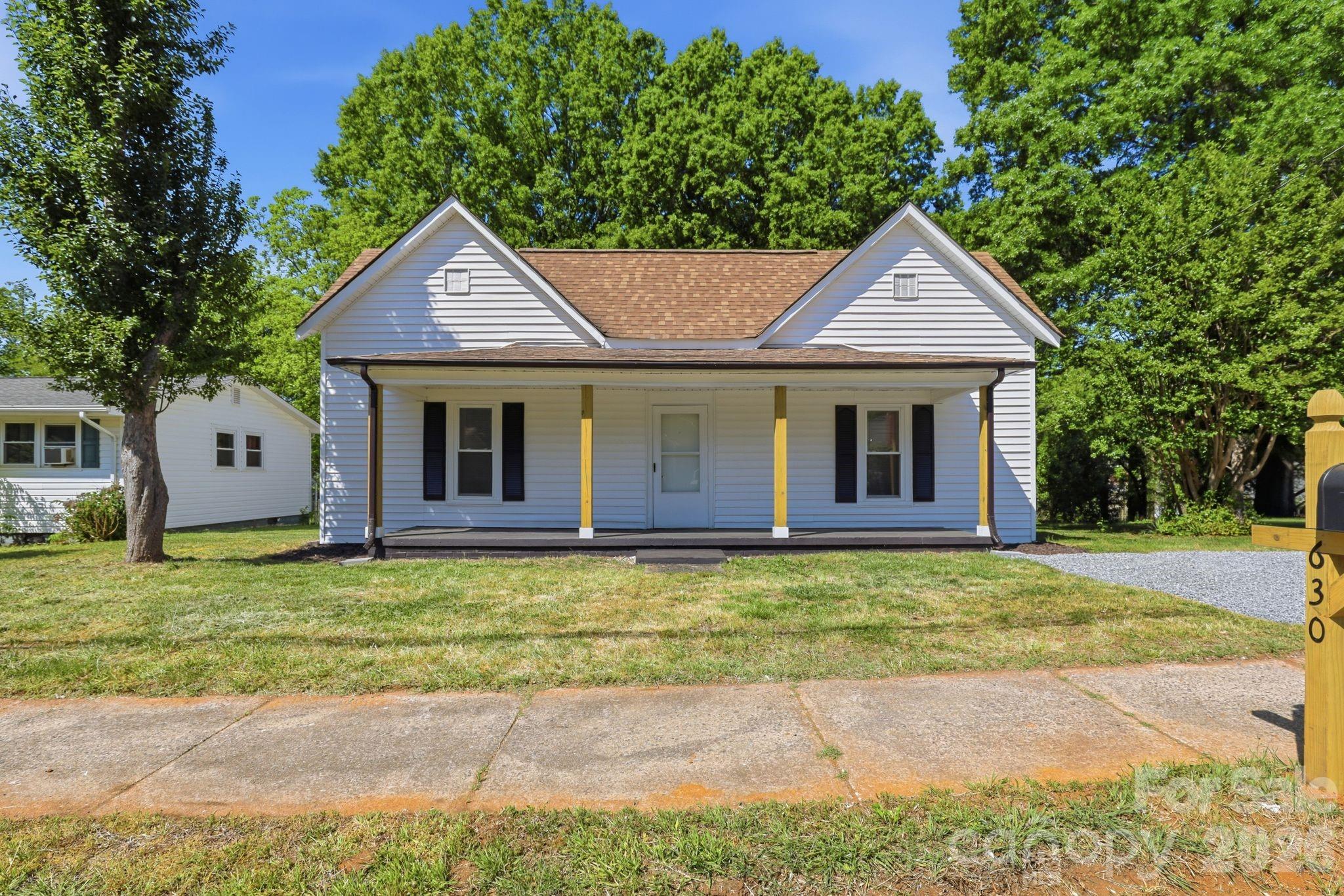 630 N Davis Avenue Newton NC 28658