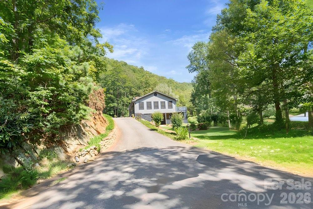 17 Twisted Trail Black Mountain NC 28711
