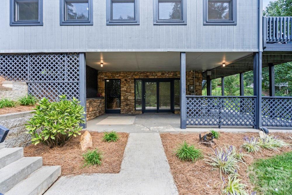 17 Twisted Trail Black Mountain NC 28711