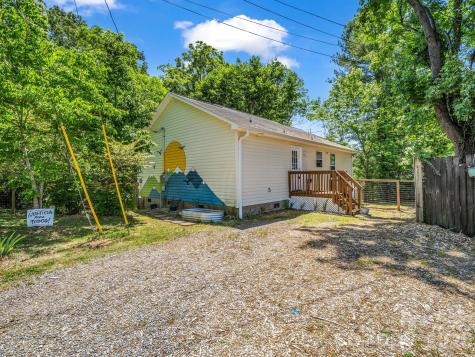 23 Peace Street Asheville NC 28806