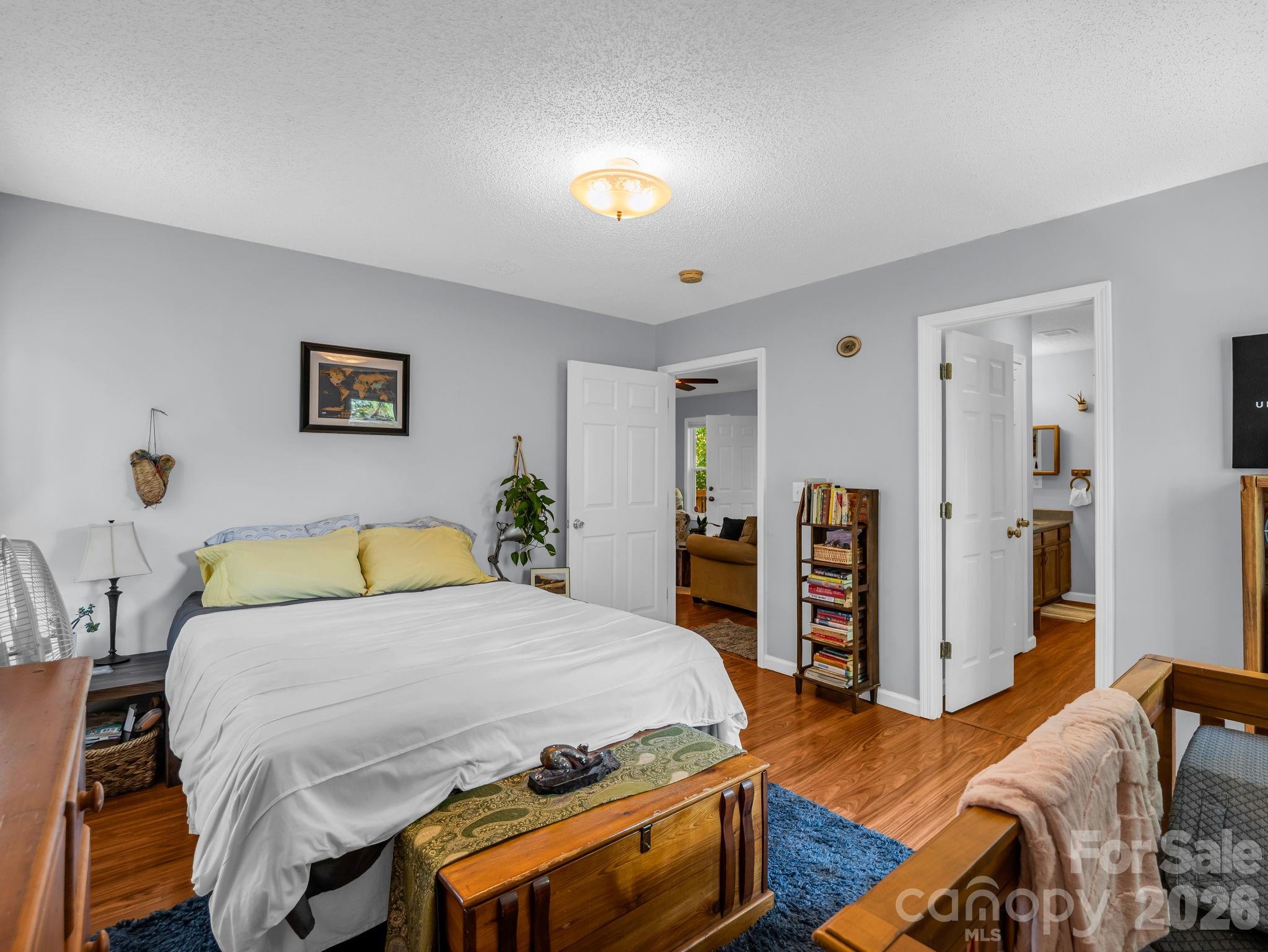 23 Peace Street Asheville NC 28806