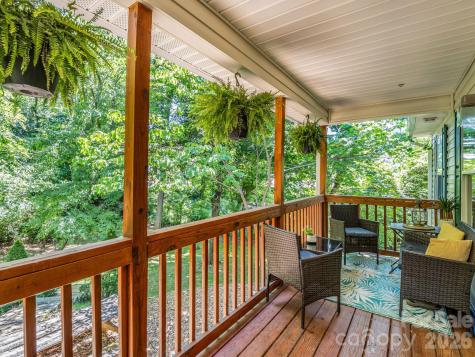 23 Peace Street Asheville NC 28806