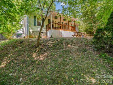 23 Peace Street Asheville NC 28806
