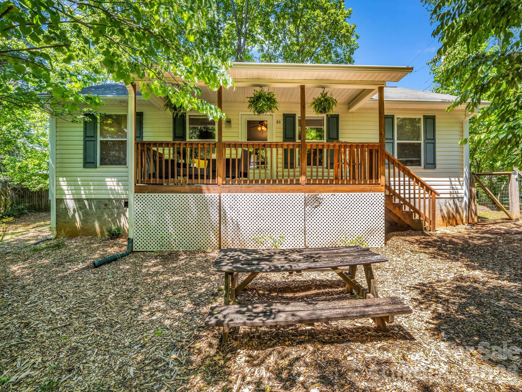 23 Peace Street Asheville NC 28806