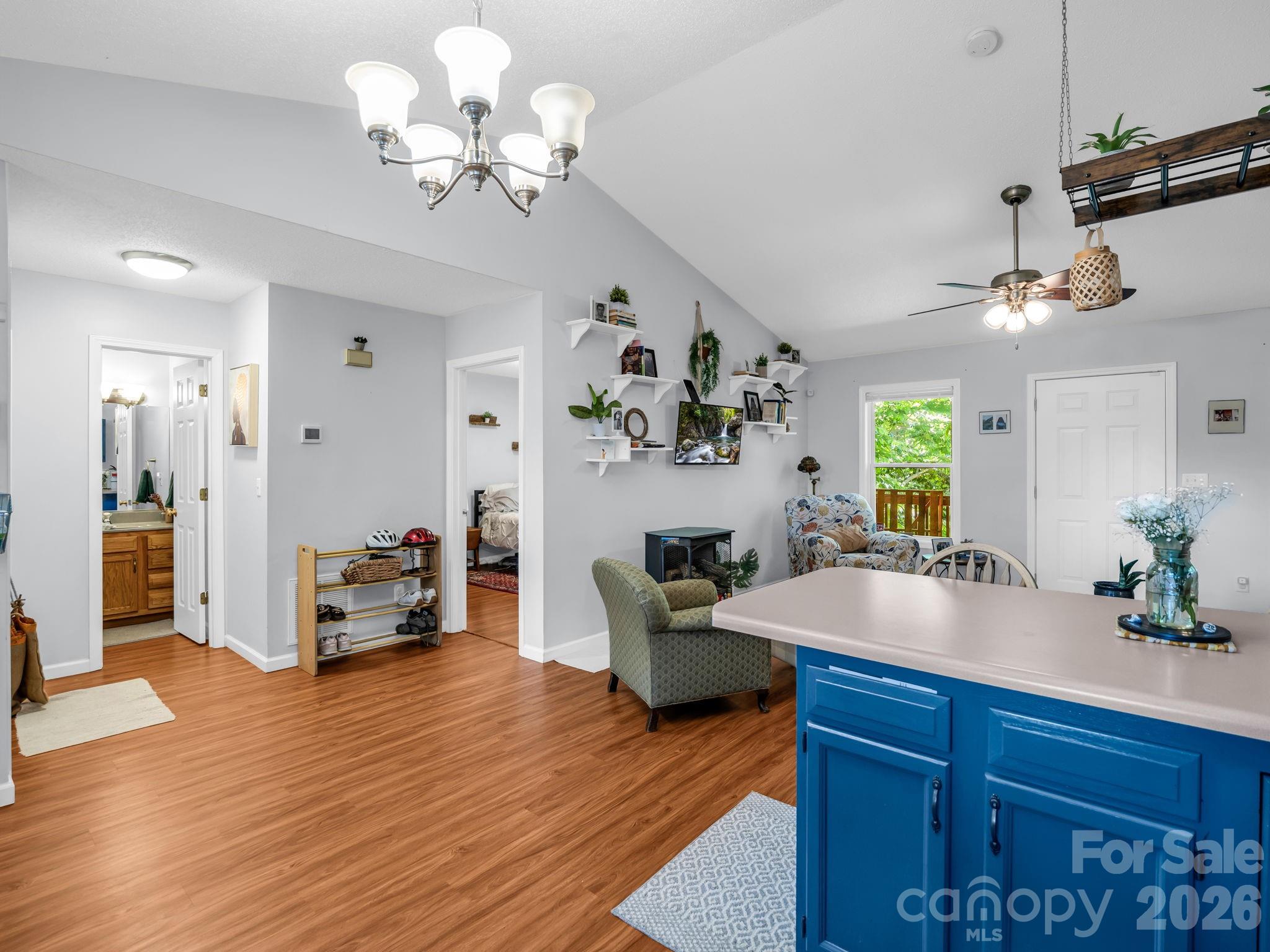 23 Peace Street Asheville NC 28806
