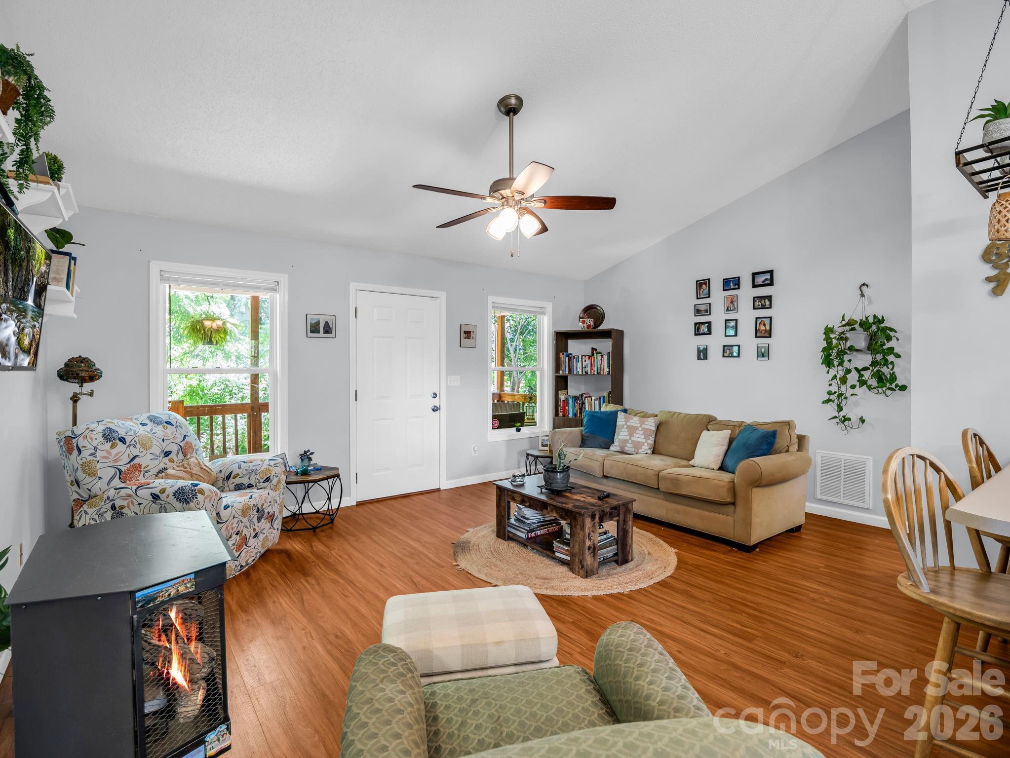 23 Peace Street Asheville NC 28806