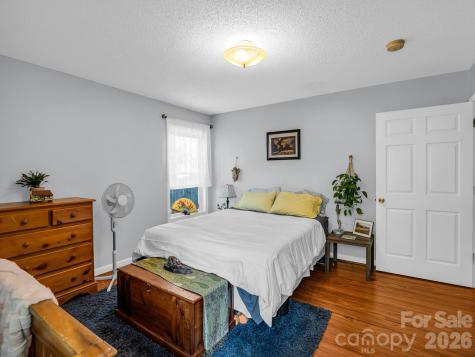 23 Peace Street Asheville NC 28806