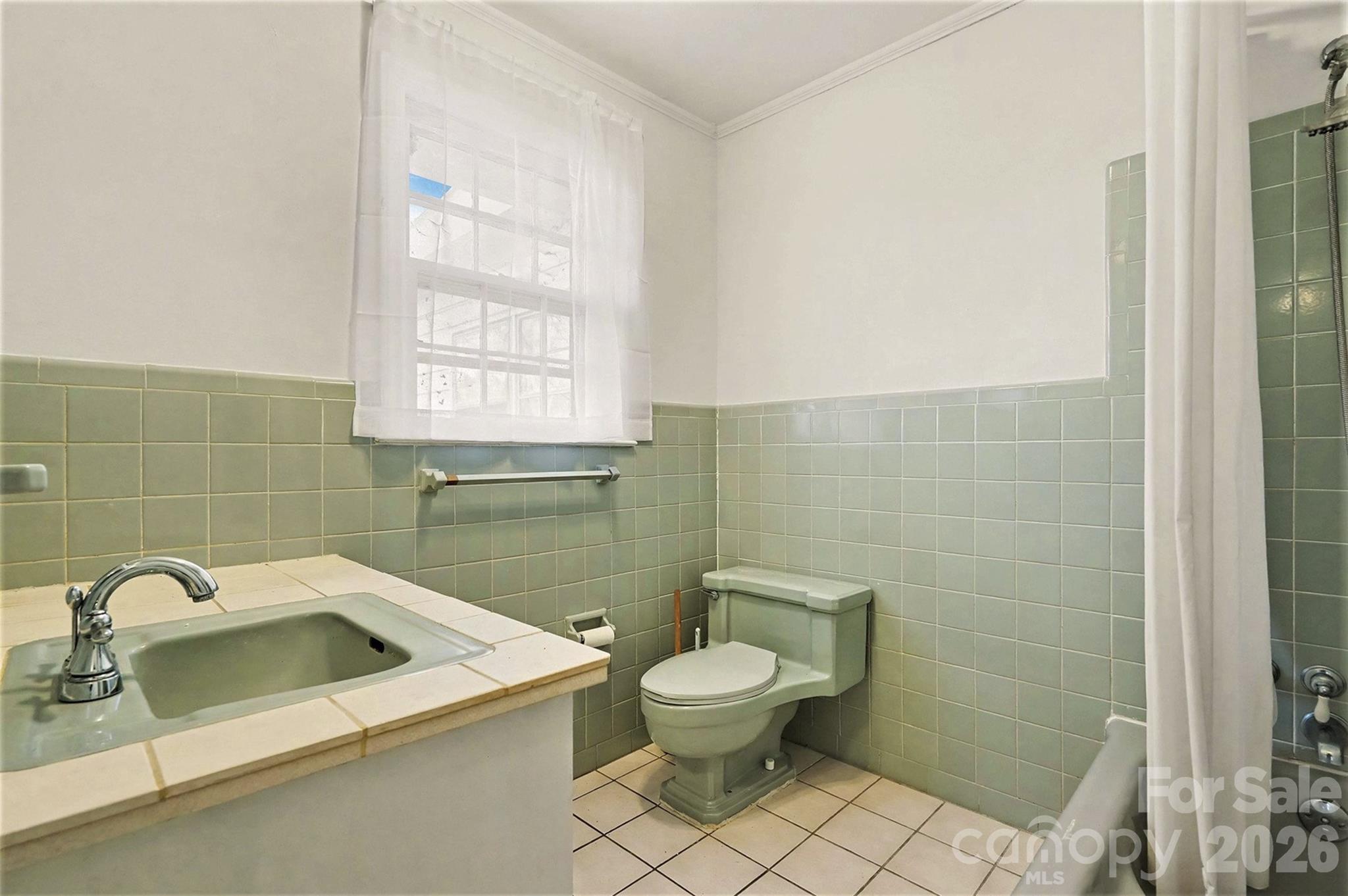 1215 Robinhood Circle Charlotte NC 28227