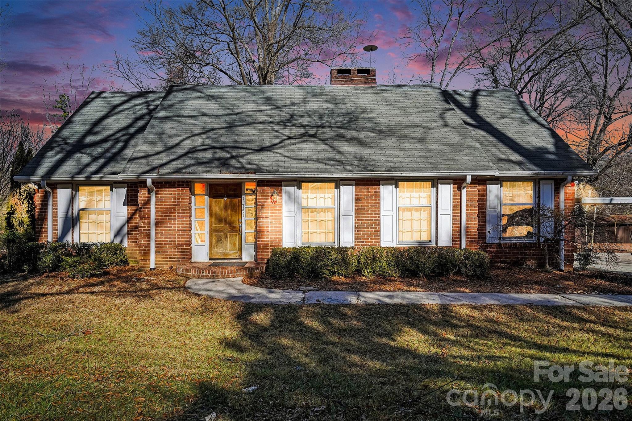 1215 Robinhood Circle Charlotte NC 28227