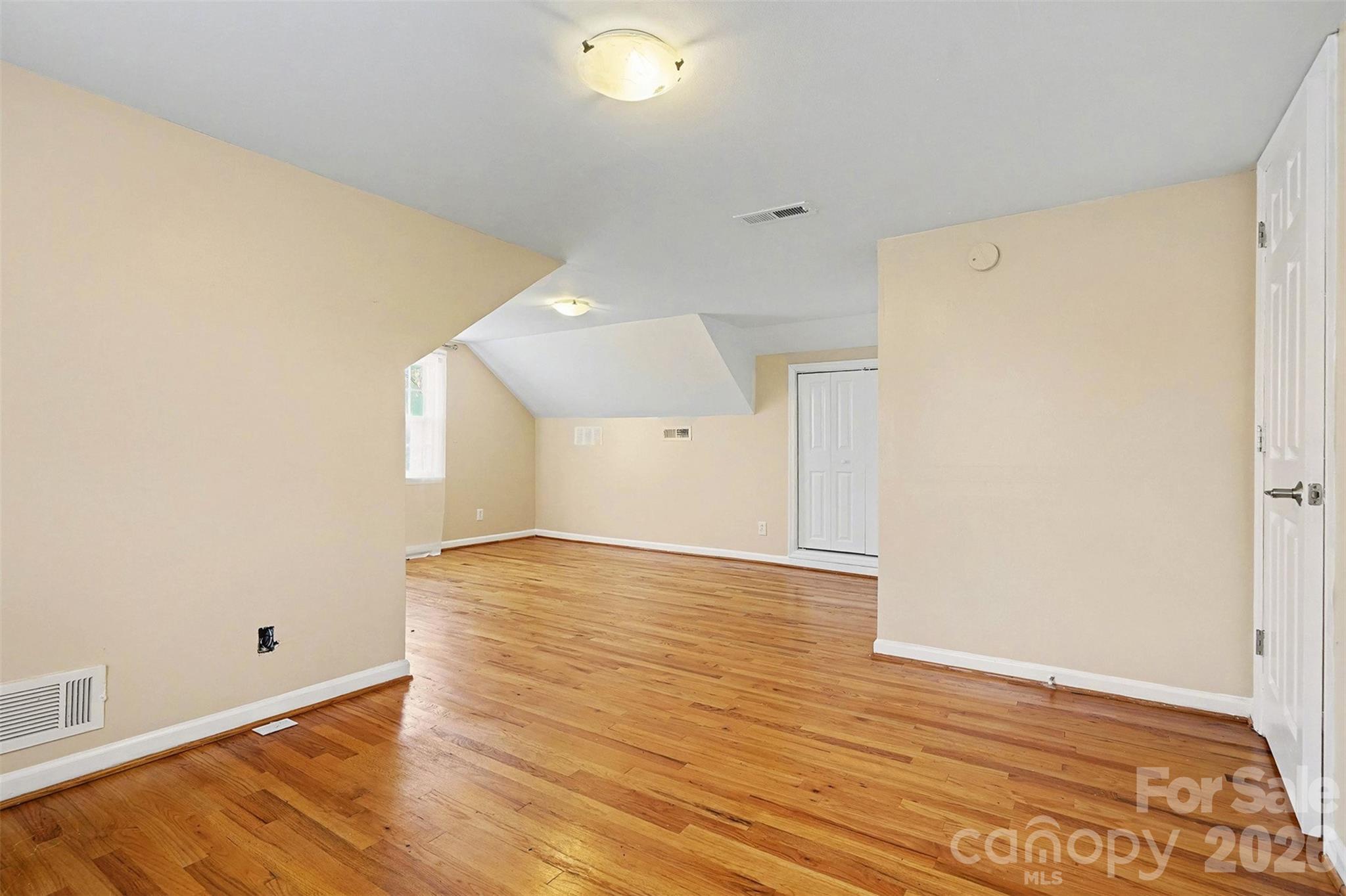 1215 Robinhood Circle Charlotte NC 28227