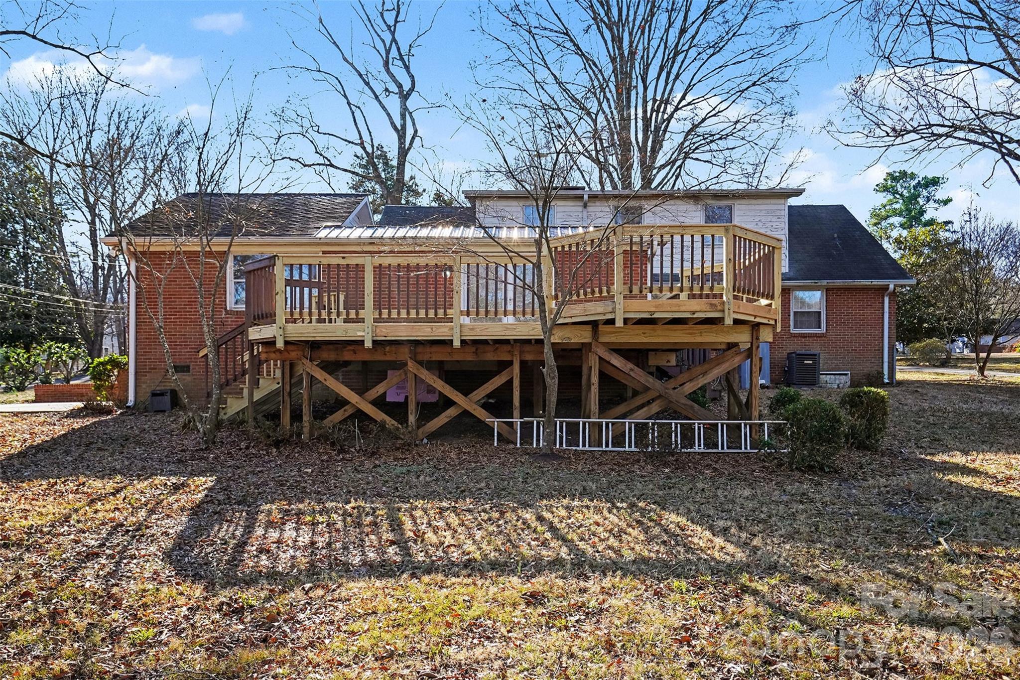 1215 Robinhood Circle Charlotte NC 28227