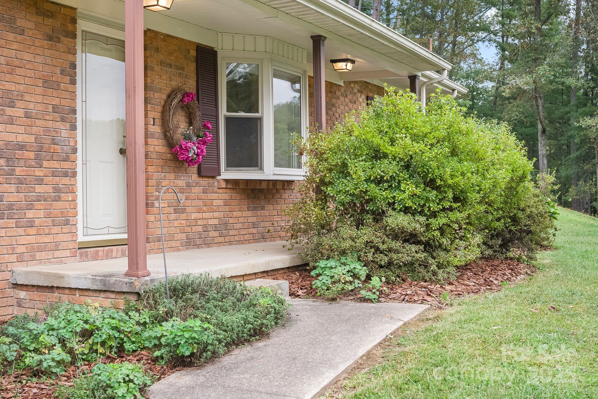 25 Mezzo Cove Asheville NC 28804