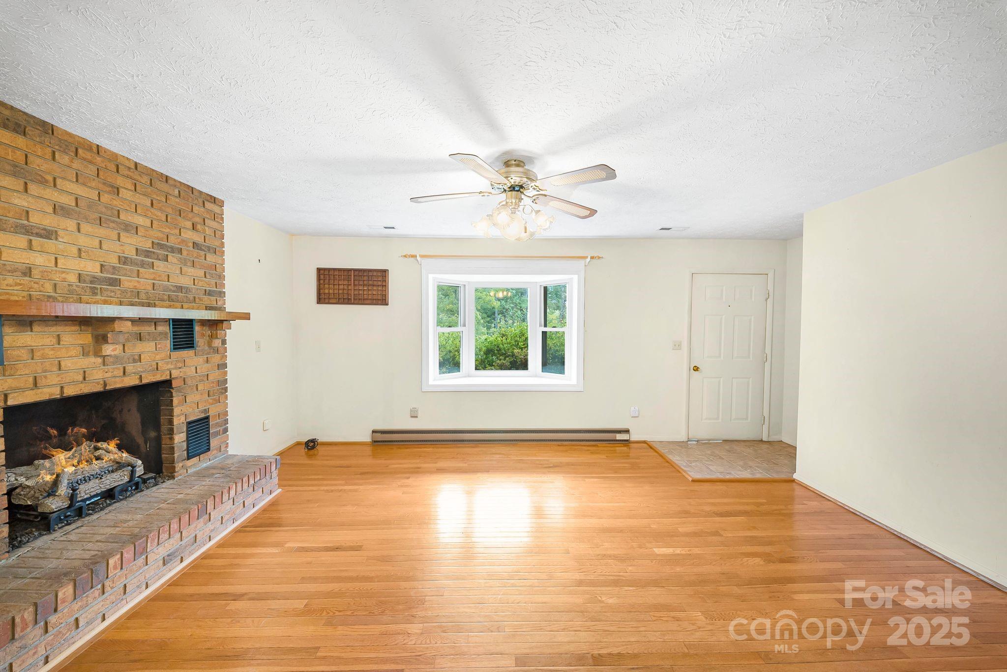 25 Mezzo Cove Asheville NC 28804