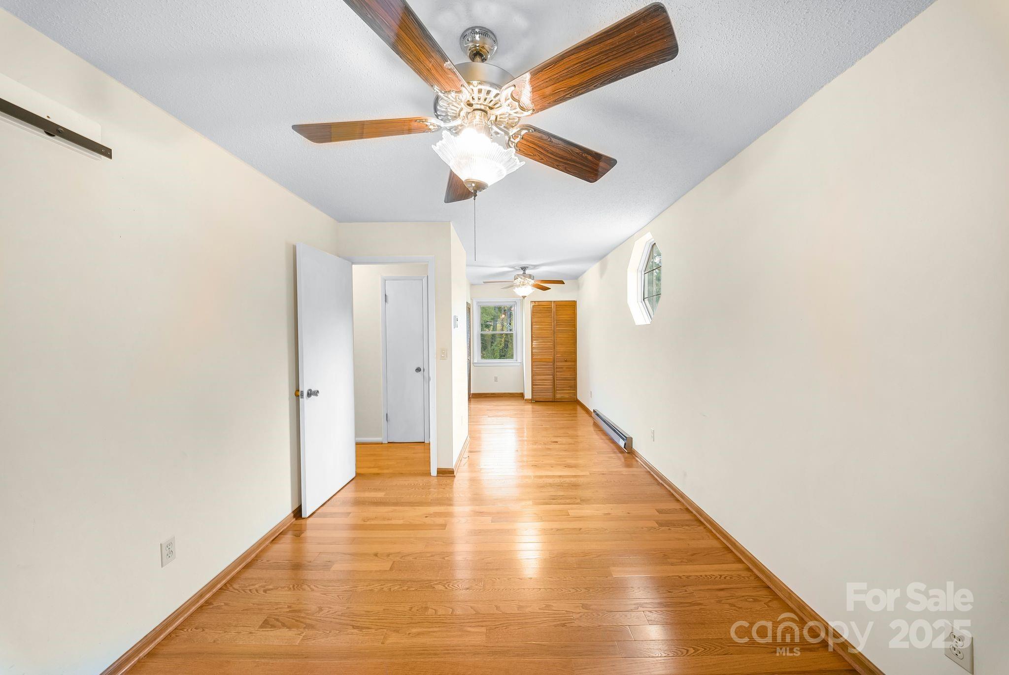 25 Mezzo Cove Asheville NC 28804