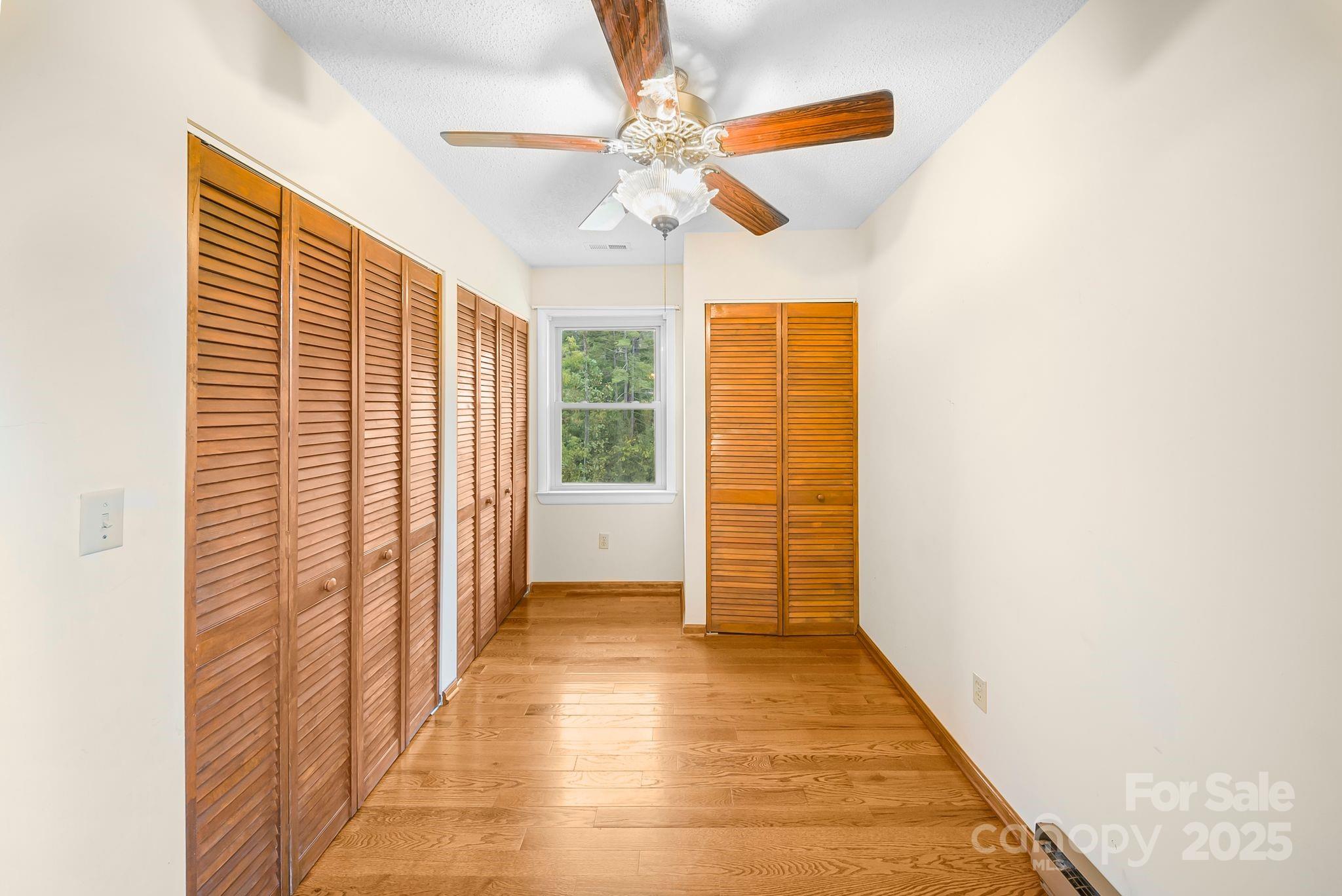 25 Mezzo Cove Asheville NC 28804