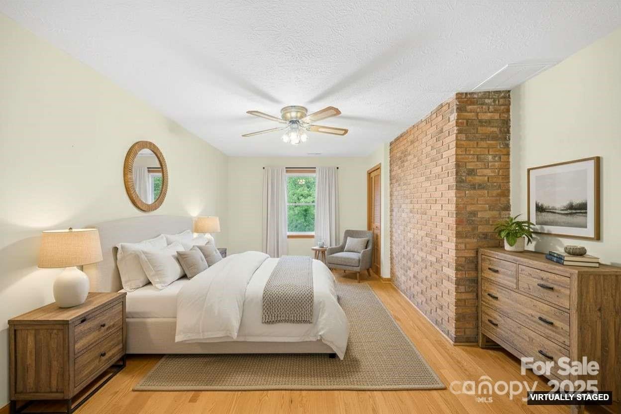 25 Mezzo Cove Asheville NC 28804