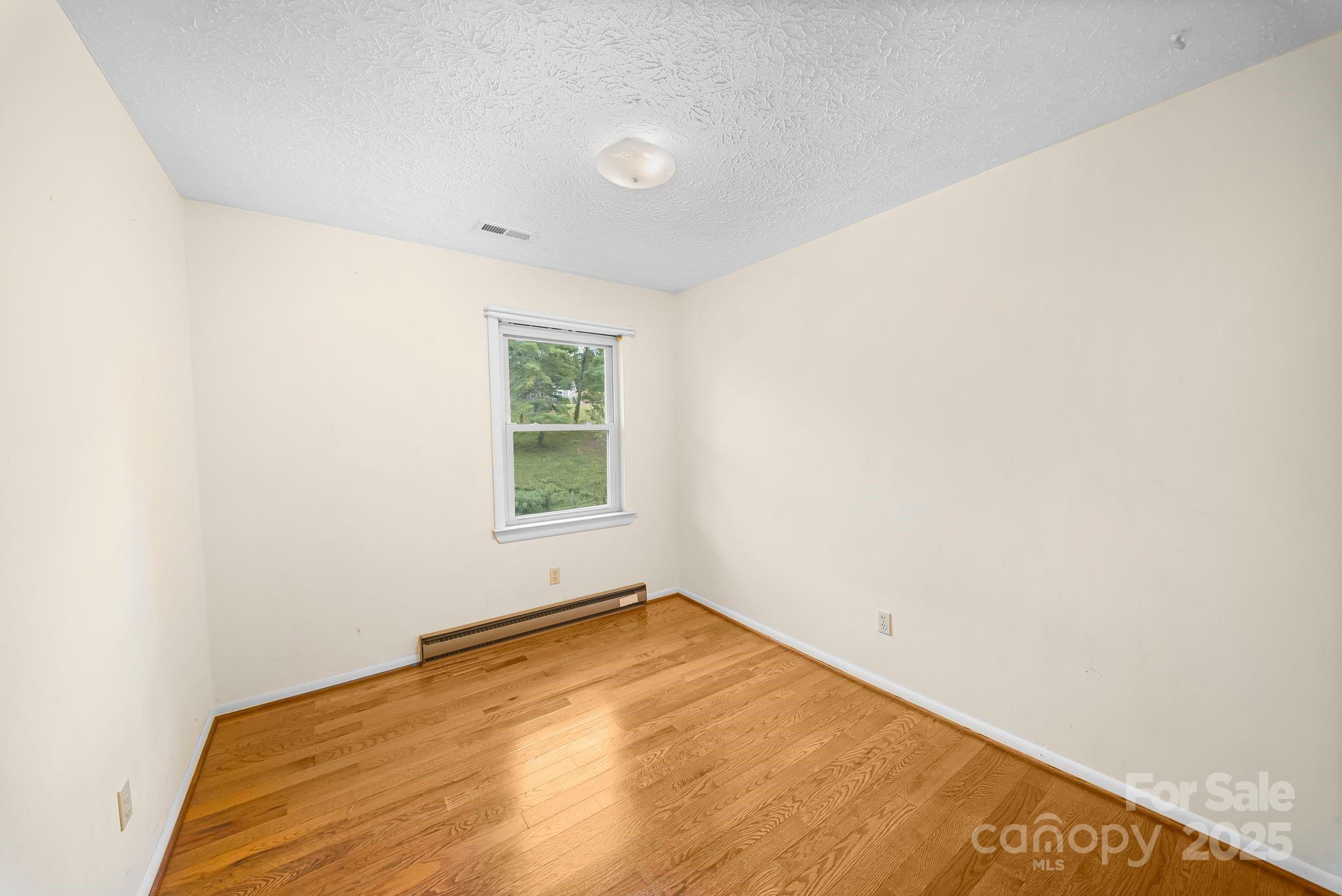 25 Mezzo Cove Asheville NC 28804