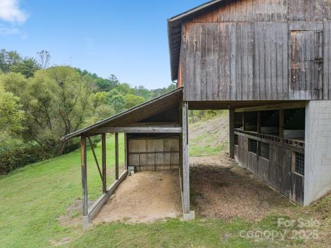 25 Mezzo Cove Asheville NC 28804