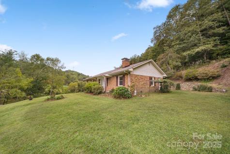 25 Mezzo Cove Asheville NC 28804