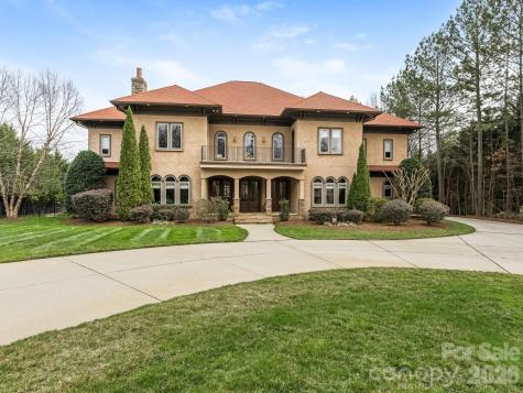 9205 Woodhall Lake Drive Waxhaw NC 28173